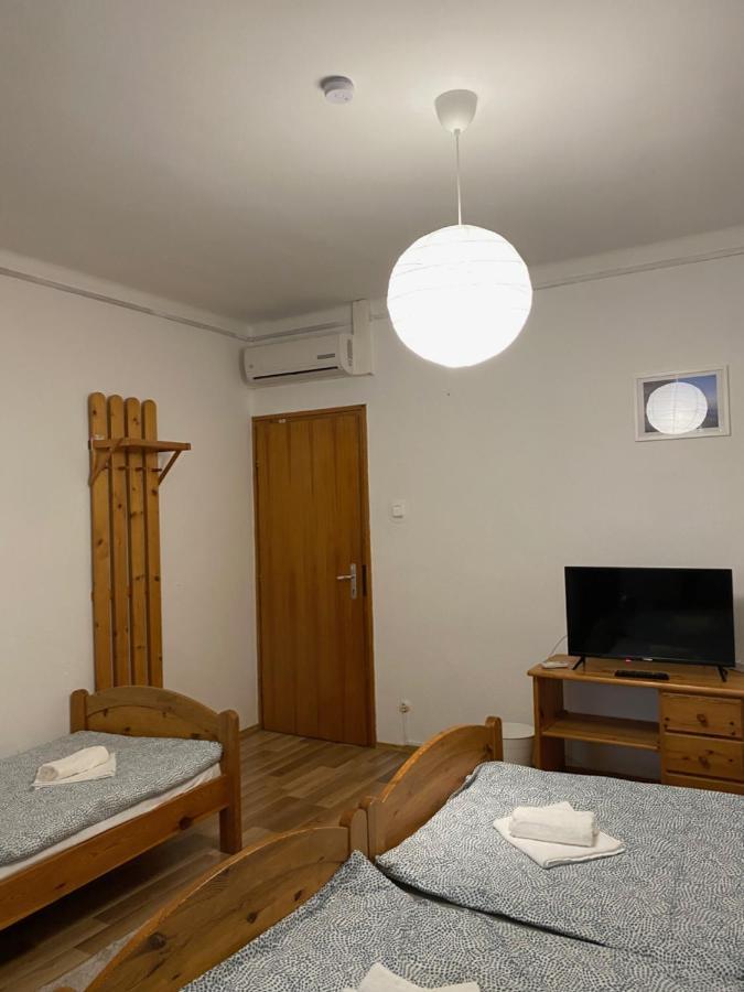 Global Apartmanhaz Vonyarcvashegy Εξωτερικό φωτογραφία